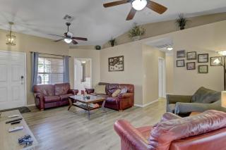 Cozy Family Home! Minutes to Airport & Las Vegas Strip! - 7