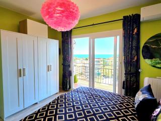 The Eighth Horizon – Skyview Prestige Residence - 6