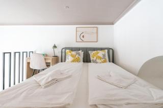 MIMIs Lakeside Loft - NEWLY RENOVATED - 3