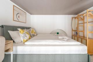 MIMIs Lakeside Loft - NEWLY RENOVATED - 5