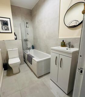 Hip Hideaway in the trendiest part of Town - 2