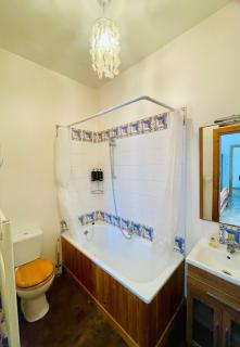 2 Bedroom Gîte on Bidallon manor estate - 1