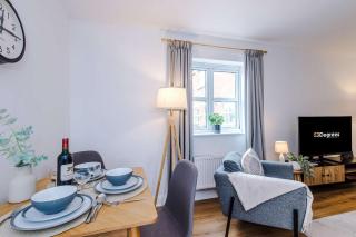 Stylish 1-Bed Flat by 53 Degrees Property, Ideal for Business Stays in Crewe - 5