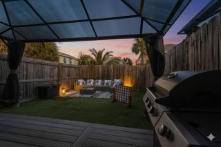 25% FLASH SALE: Modern Oasis + Private Hot Tub - 2