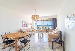 Menton Garavan 2BR by the sea parking - 0