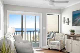 Pelican's Watch Cozy Oceanfront Unit 304 - 2