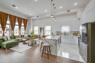 Luxury Rooftop Retreat Near NYC EWR MetLife - 6