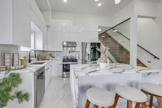Luxury Rooftop Retreat Near NYC EWR MetLife - 1