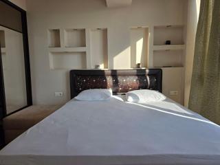 Central Vibe Panoramic 2-Bedroom 2 - 3