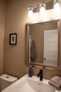 3Bed 2Bath, Walk to UE, New Reno, Parking & More! - 6
