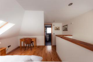Luxurious 3 bdrm cottage by fairy pools 4 - 1