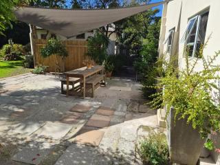 Agapanthus garden cottage - 5