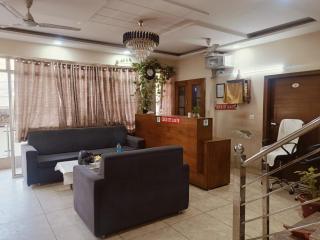 The Urban Garden Inn - 9
