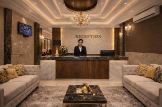 NH Skye Suites Hotel - Near Terminal 3,1 Delhi IGI Airport With - Free Airport Pickup - 0