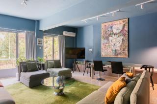 Central and Comfy with Private Balcony and Rooftop Access - CT3 - 2