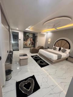 Hotel Pine Ville - 4
