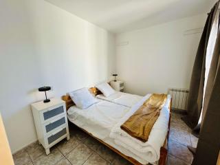 Confortable T2 avec terrasse privée près des Thermes et du centre-ville à Balaruc-les-Bains - FR-1-553-144 - 3