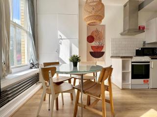 Clerkenwell Apartments by PrimeCityHosts - 4