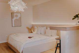 Ivory Glow Studio - Central Location - 4