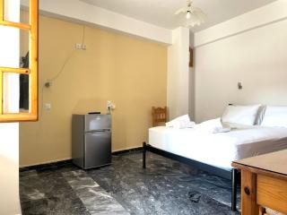 Lenitsa Central Parga Rooms - 8