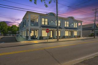 Dolce Vita: Luxury Condo with Rooftop Terrace - 3