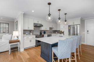 Perfect Rx: Luxury Condo in Downtown Harwich - 4