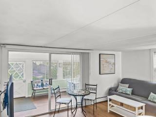 Beach Bliss at The Sandpiper Cottage - 8