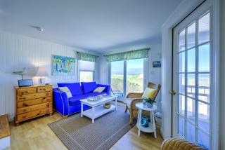 Cape Cod Oceanfront Retreat—Bay Creek Views - 5