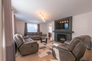 Mid-Cape Oasis – Fenced Yard Outdoor Fun - 4