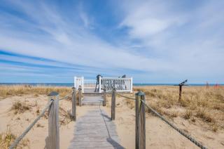 Cozy Sagamore Beach Cottage w/ Modern Comforts - 0