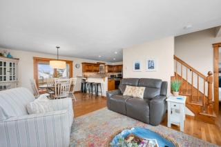 Chic Cape Cod Home Near Beach Bike Path - Sandwich - 1