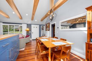 Gorgeous Cape Cod Retreat Near Town Neck - 1