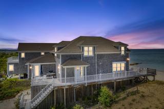 Spacious Oceanfront Home w/ Sun Bay Views - 4