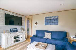 Quiet Cape Cottage—Deck, Firepit AC - 6
