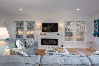 Marshside Escape: Walk to Cockle Cove - South Chatham - 2