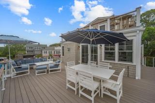 Chatham Coastal Retreat – Modern Dog-Friendly - 5