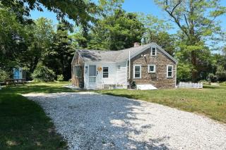 Bed, Splash Beyond – Coastal Comfort Awaits - 2