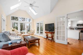 Sandy Spot: Walk to Beach, Sleeps 10 - 0