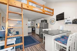 Oceanview Hideaway with Private Beach Access - 3