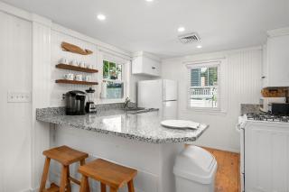 Cape Cod Getaway: Walk to East Sandwich Beach - 2