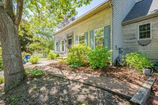 Rhododendron Cottage – Walk to Cockle Cove - South Chatham - 5