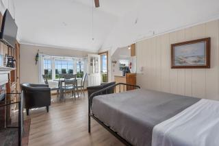 Seaside Serenity Awaits at The Beach Plum - 8