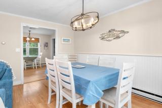 Gray's Getaway: Dog-Friendly Cottage Near Beach - 2