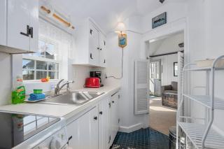 The Whale Watch - Sand, Sun Sea Breeze Bliss - 2