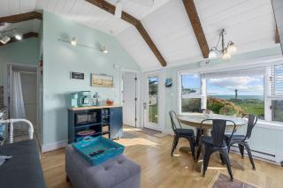 Seas The Day - Driftwood Dreams Ocean Views - 6