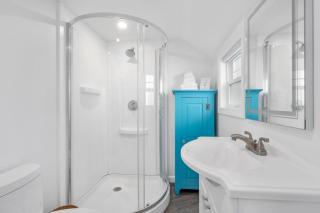 Serenity - Cozy Beachfront Charm Awaits - 3