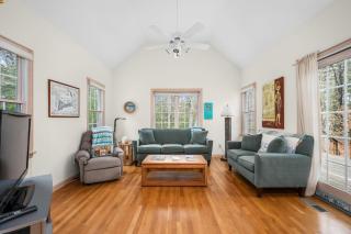 Roomy 3 Bedroom Home - Perfect for Families - Dennis - 7