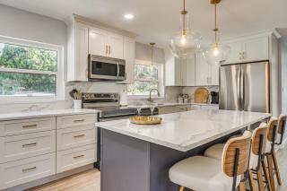 Beach-Hop, Bike & BBQ! Clearwater Home w/ Yard - 7