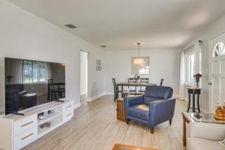 Beach-Hop, Bike & BBQ! Clearwater Home w/ Yard - 4