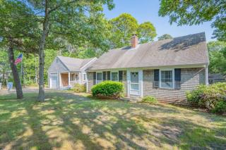 Dog-Friendly Eastham Retreat, Minutes to Shore - 6